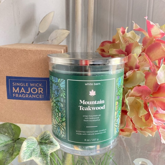 Bath & Body Works “Mountain Teakwood" Single Wick Scented Candle 7 oz. - Picture 3 of 3